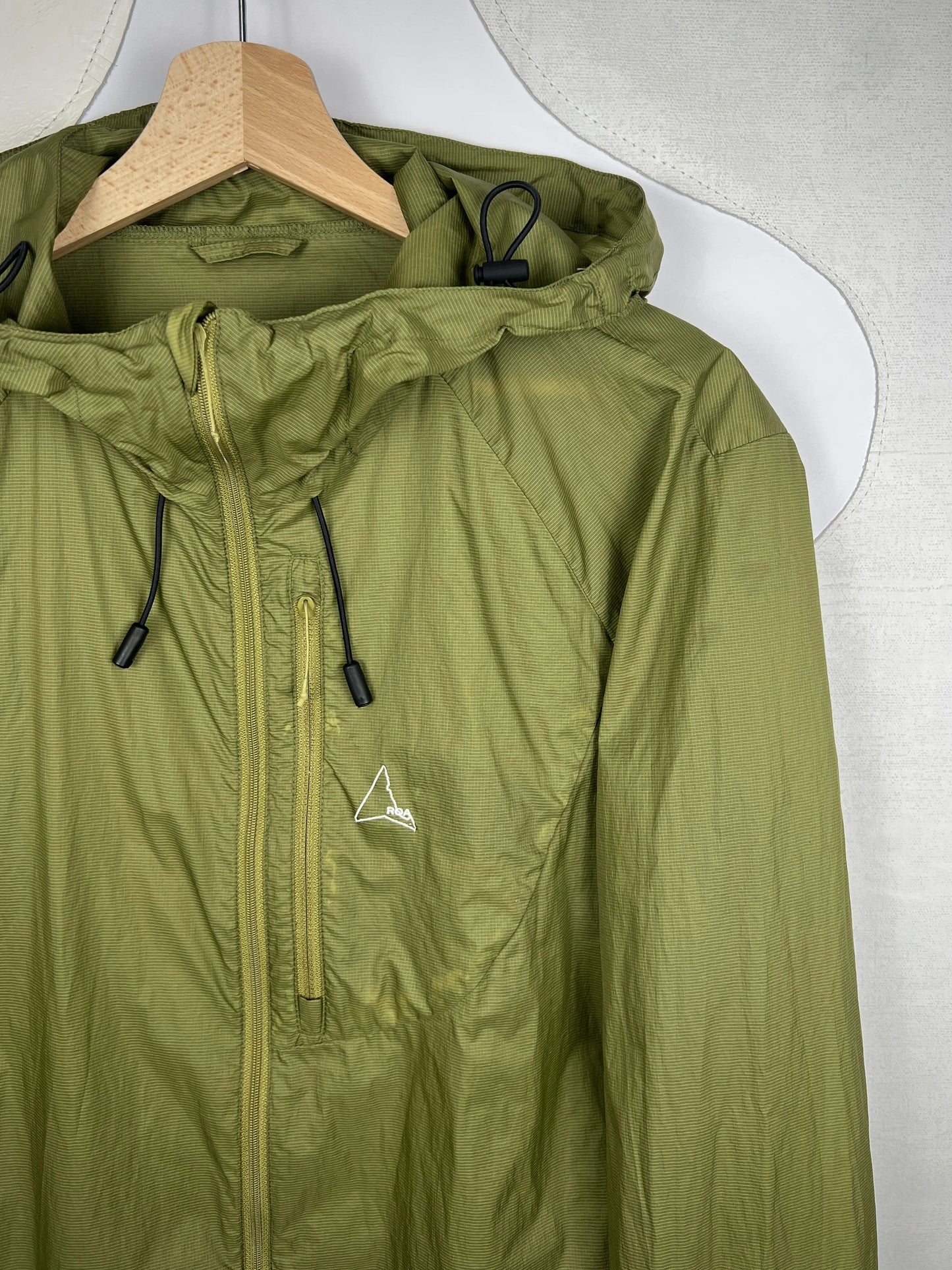 Roa Windbreaker Jacket