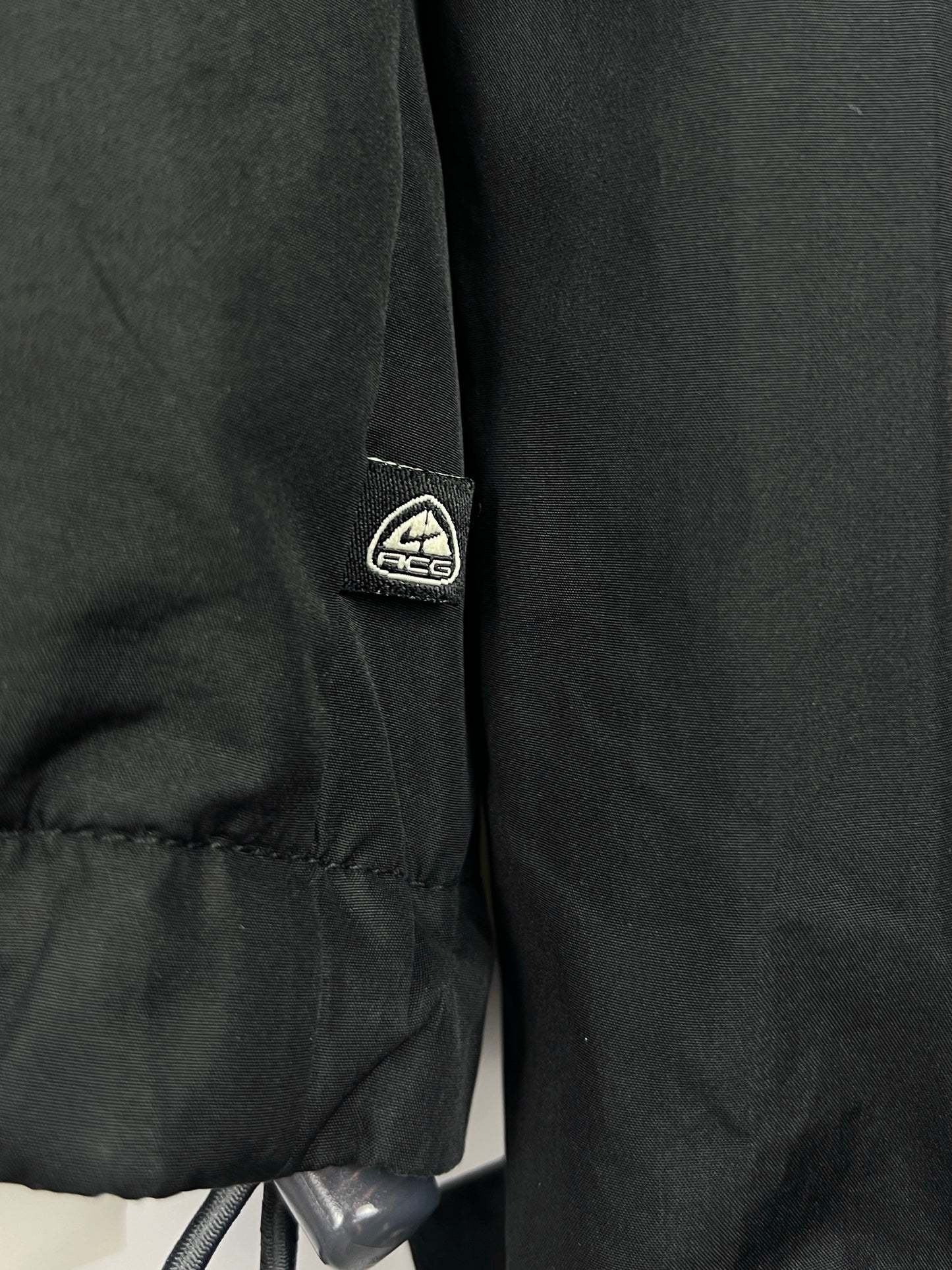 Nike ACG Lightweight Windbreaker Jacket