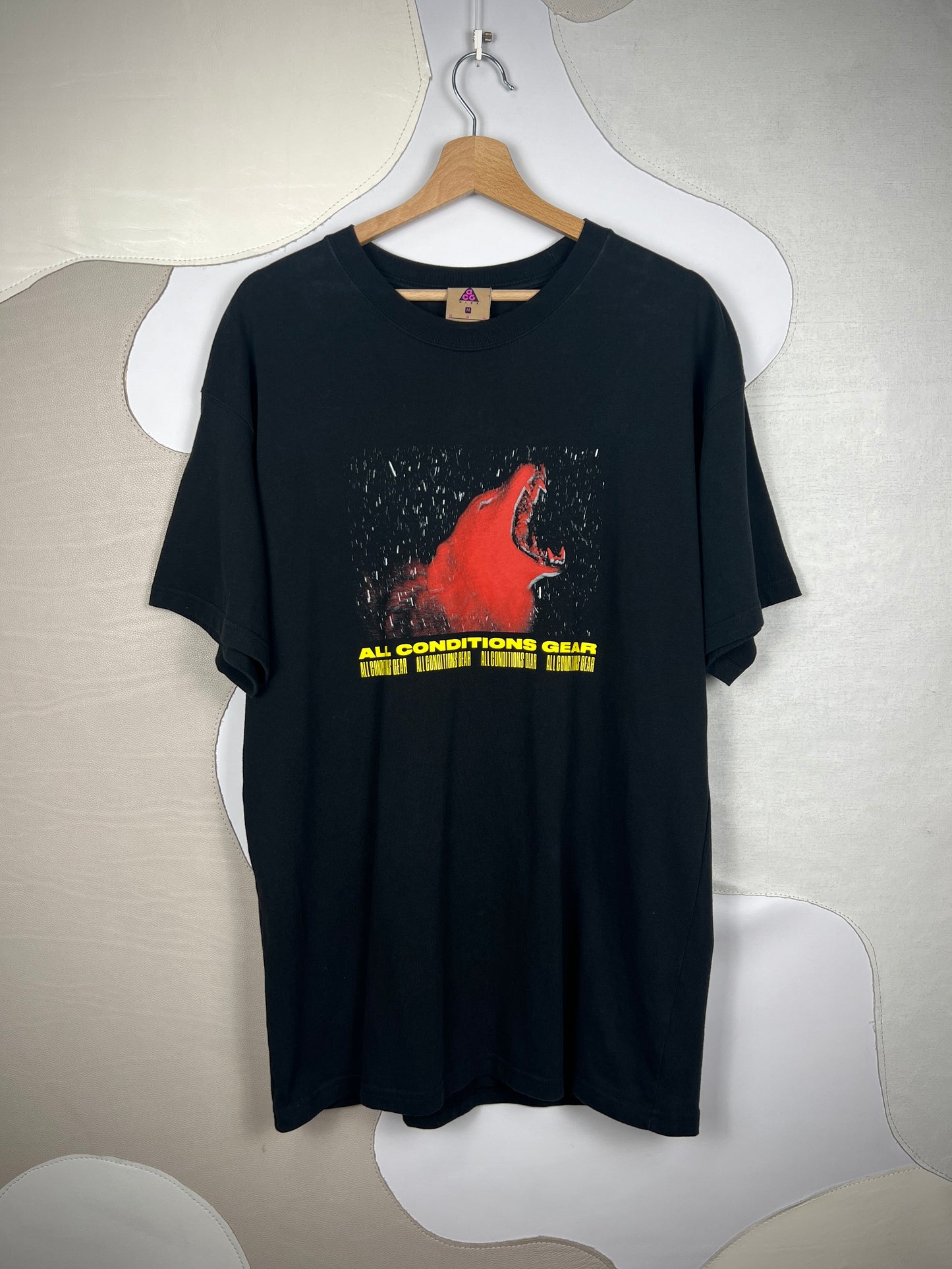 Nike ACG Wolf Print T-Shirt