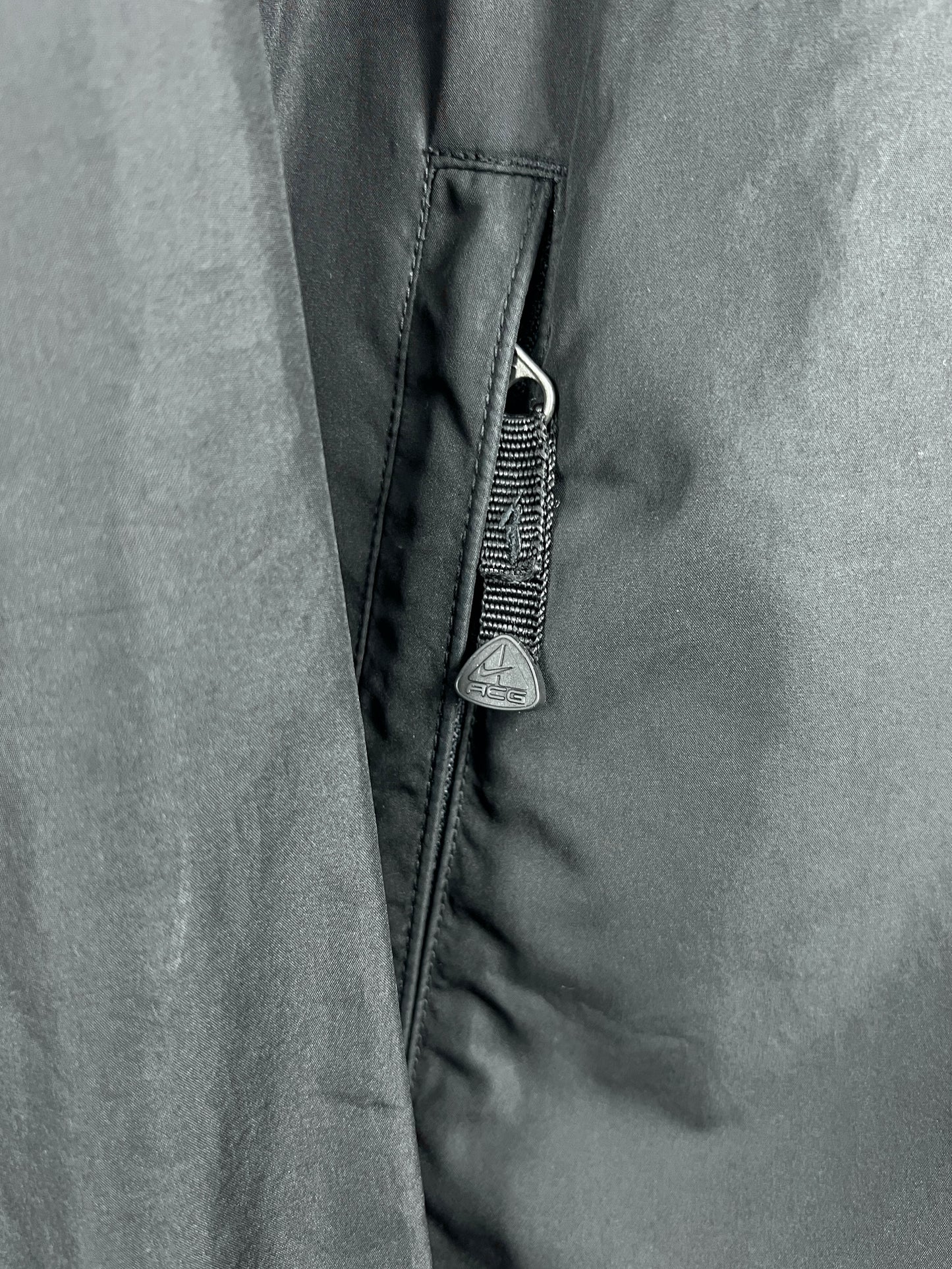 Nike ACG Lightweight Windbreaker Jacket