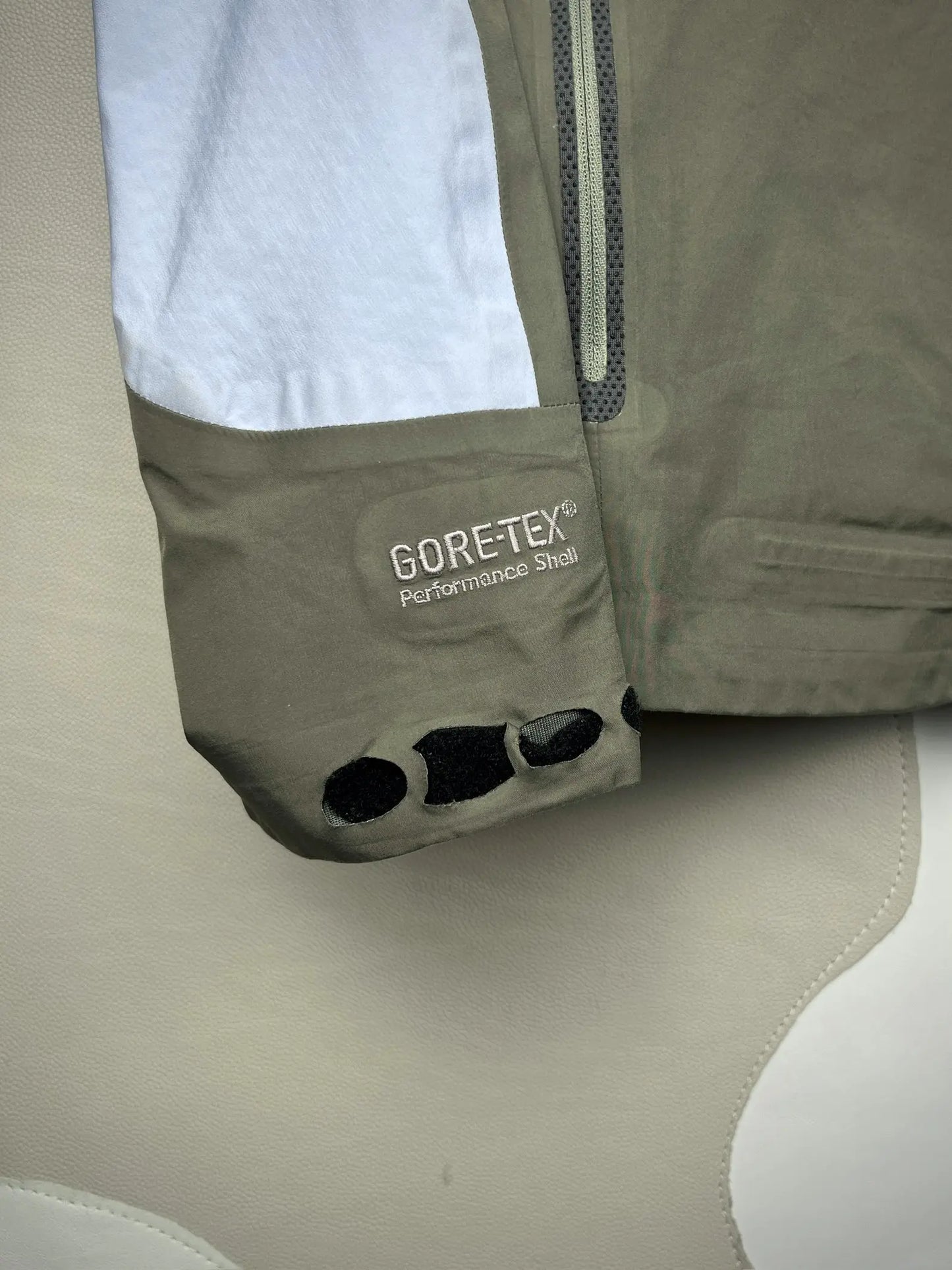 Mountain Hardwear Gore-Tex Shell Jacket