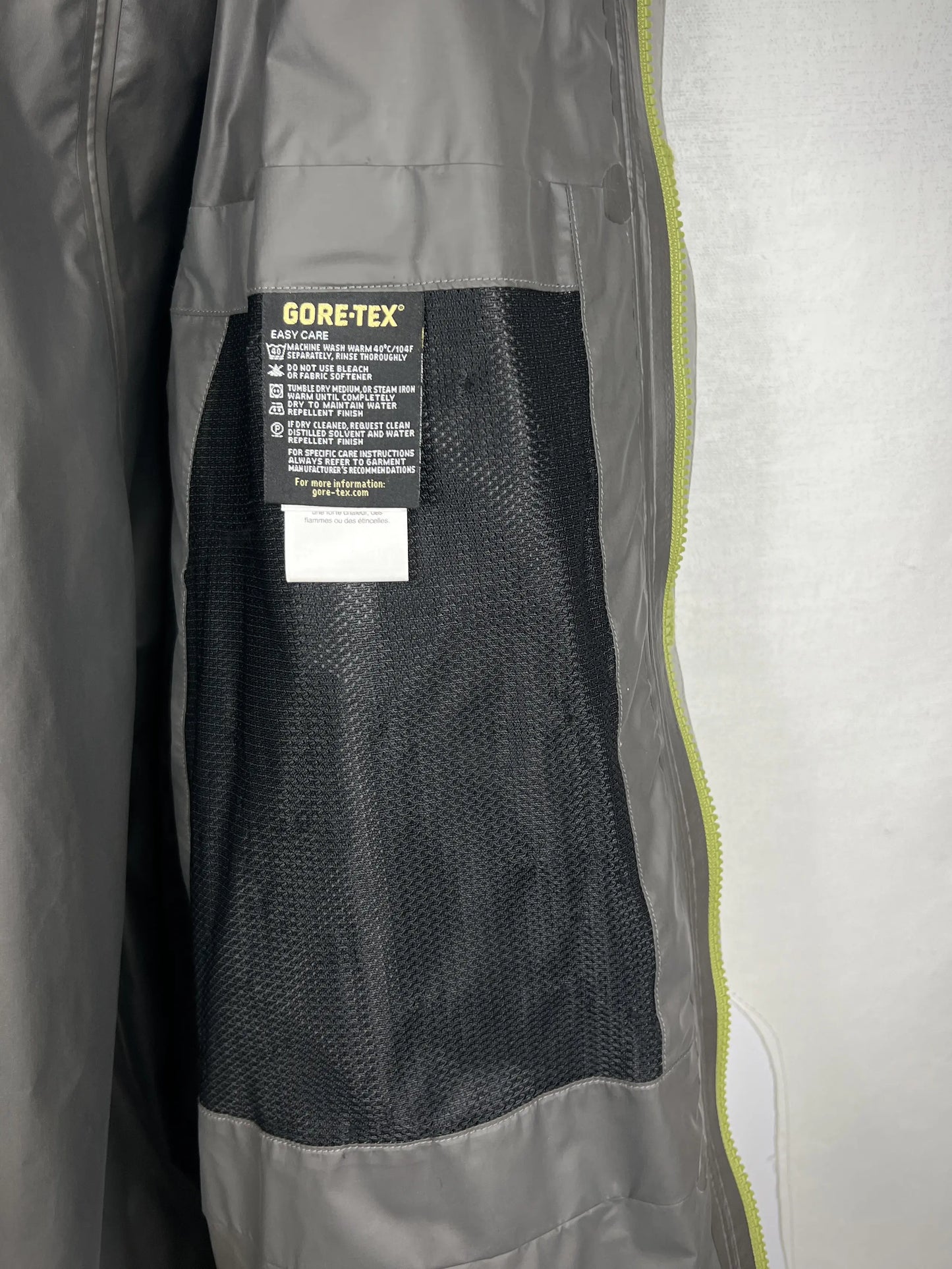 Mountain Hardwear Gore-Tex Shell Jacket