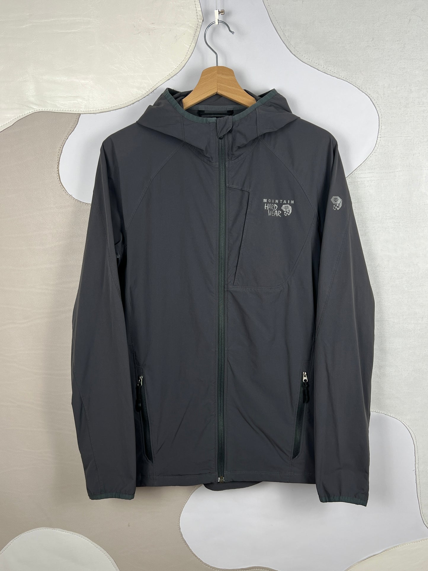 Mountain Hardwear Windbreaker