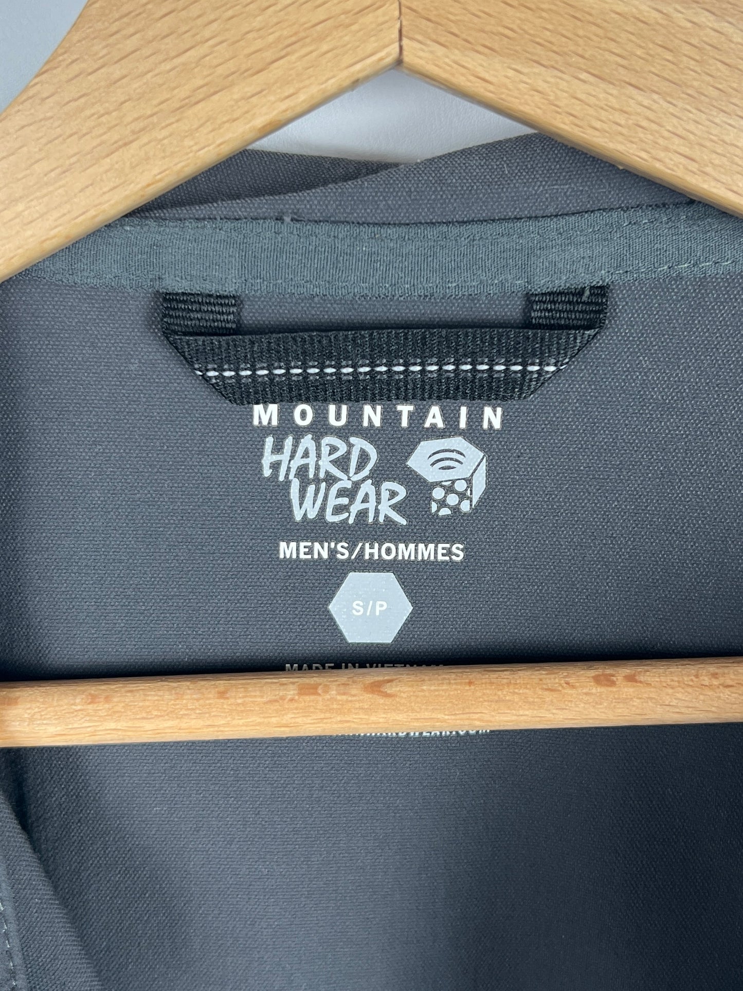 Mountain Hardwear Windbreaker